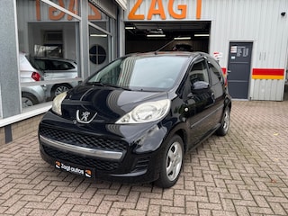 Peugeot 107 1.0-12V Black & Silver