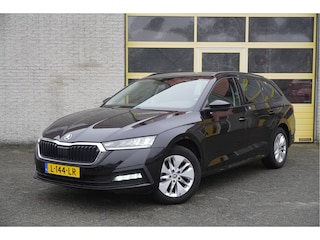 Skoda Octavia Combi 1.0 TSI Business Edition BJ2021 Lmv 16" | Led V+A | Pdc | Navi | Virtual cockpit | Dynamische knipperlichten | Elek. achterklep | App-Connect | Dashboard verlichting | Virtual cockpit | Climate control | Cruise control | Extra getint glas