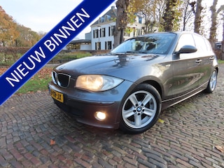 BMW 118i Business Line Airco Cruisecontrol Leer Sportstoelen 5 Drs Pdc 6 Bak Lm Velgen trekhaak