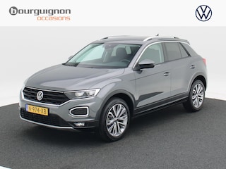 Volkswagen T-Roc 1.5 TSi Style Business 150 Pk | Adaptive Cruise | Digitale Cockpit | Camera | CarPlay | Trekhaak | LED | Adaptieve Cruise | Stoelverwarming | 18 Inch | 38.160 Km