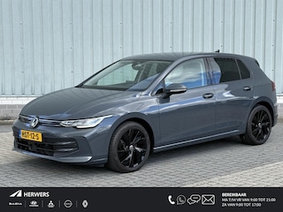Volkswagen Golf 8.5 1.5 e-TSI Life Edition Automaat / Apple CarPlay & Android Auto / Automaat / Achteruitrijcamera / DAB / Parkeersensoren Voor + Achter / Stuur & Stoelverwarming / Adaptieve Cruise Control  / Keyless Entry / Digitale Cockpit / Zwarte Lichtmetalen wielen /