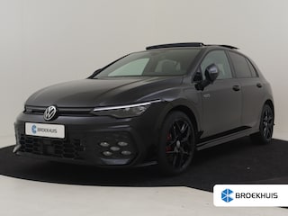Volkswagen Golf 1.5 TSI eHybrid 200 kW GTE 272pk | Panorama dak | Trekhaak | Head up display | Dodehoekdetectie | Lederen bekleding met stoelventilatie | Led mistlampen |