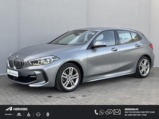 BMW 118i Automaat / M-SPORT / Pack LED / Fabrieksgarantie tot 06-2026 / Dealer onderhouden / Sportstoelen / Trekgewicht 1300 Kg / Cruise control / Stoelverwarming / Apple Carplay Android Auto / Climate control / Keyless Entry/Start /
