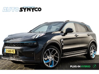 Lynk & Co 01 1.5 Plug-in Hybrid 262 Pk I Modeljaar 2023 I Stuurverwarming I Panoramadak I 75 km Elektrisch I 360 Camera I Infinity Audio I Full Map Navi I Carplay I 20 inch. LMV l 1e eigenaar