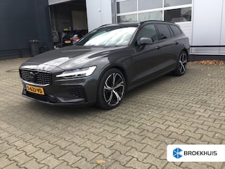 Volvo V60 2.0 T6 Plug-in hybrid AWD Plus Dark | Achteruitrijcamera | Apple Carplay/Android Auto|telefoonintegratie premium | Audio installatie premium