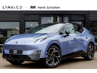 Lynk & Co 02 More 66 kWh, | 360° Parkeercamera | Harman Kardon Premium Audio | Panoramadak | Elektrisch bedienbare voorstoelen met geheugen | Keyless Entry | Getint glas | Adaptieve Cruise Control | Dodehoekassistent | Sfeerverlichting | Stuurwielverwarming | Stoelverwarming |