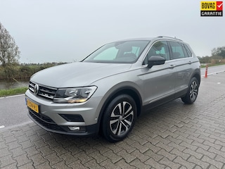 Volkswagen Tiguan 1.5 TSI ACT Comfortline Business, Cruisecontrol adaptief, Carplay, PDC, Stoelverwarming
