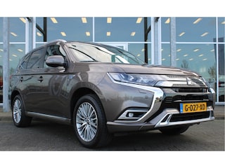 Mitsubishi Outlander 2.4 PHEV Intense+ | Schuif/kantel dak | Achteruitrij camera | trekhaak |