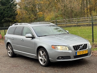 Volvo V70 2.4 D5 Summum /Navi/Trekhaak/Airco/