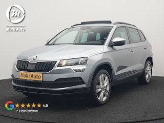 Skoda Karoq 1.0 TSI Style DSG116pk Dealer O.H. | Trekhaak Af Fabriek | Panodak | Camera | Apple Carplay | Sportstoelen Verwarmd | Navigatie | Keyless | Cruise Control | DAB |