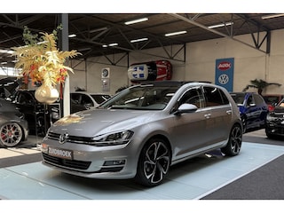 Volkswagen Golf 1.4 TSI Highline DSG Xenon Panoramadak ACC NL-auto Park-assist