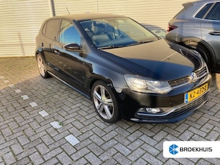 Volkswagen Polo 1.2 TSI Comfortline 90pk | Navigatie | Cruise control | Airco | Privacy glass | Elektrische ramen v+a | 17"LMV