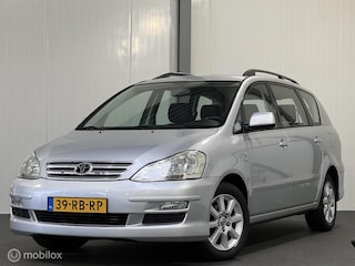 Toyota Avensis Verso 2.0i Linea Sol 5p. [ NAP 1e eigenaar! trekhaak cruise ]