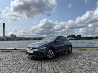 Volkswagen Polo 1.0 TSI Life Edition | Snel leverbaar! | Achteruitrijcamera | Adaptive cruise control |