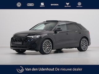 Audi Q8 60 TFSI e quattro Pro Line S S Line Competition Panoramadak Wegklapbare trekhaak 23'' Lichtmetalen velgen Vierwiel besturing 47