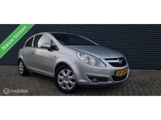 Opel Corsa 1.2-16V Enjoy AUTOMAAT/AIRCO