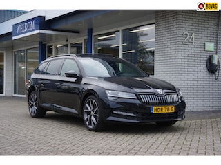 Skoda Superb Combi 1.4 TSI iV Sportline Panoramadak Trekhaak Stoel/Stuurverwarming Carplay