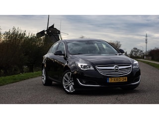 Opel Insignia 1.6 T Cosmo. AUTOMAAT, CRUISE, ACHTERUITRIJCAMERA!!