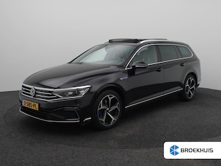 Volkswagen Passat Variant 1.4 TSI PHEV GTE Business | Achteropkomend verkeer waarschuwing | Achteruitrijcamera | Armsteun voor