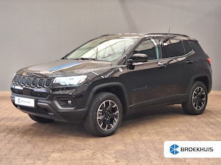 Jeep Compass 4xe 240 Plug-in Hybrid Electric Trailhawk Half Leder Bekleding | Digitaal Dashboard | Camera | Adaptieve Cruise | Climate Control | 17" Lichtmetaal | Achteruitrijcamera | Airco (automatisch) | Apple Carplay/Android Auto|telefoonintegratie premium