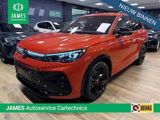 Volkswagen Tiguan 1.5 eTSI R-Line Edition |Stoel/stuur verwarm|Massage stoelen|Panoromadak|Trekhaak|Winterwielen set extra|