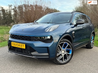 Lynk & Co 01 1.5 / Auotmaat / Stoelverwarming / Panorama dak / Camera / Elektrische stoel / LM velgen
