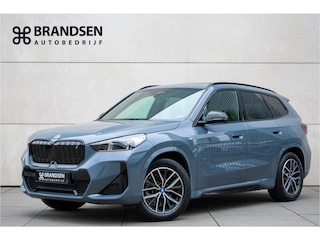 BMW iX1 xDrive30 Launch Edition 67 kWh -M Sport-Pano-360-Trekhaak-18"-Head up-Keyless-