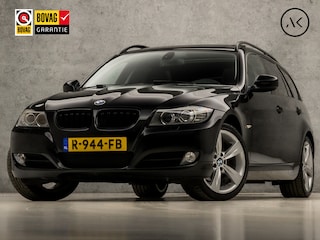 BMW 3-serie Touring 318i High Executive 143Pk Automaat (YOUNGTIMER, PANORAMADAK, 4 CILINDER, NAVIGATIE, CLIMATE, LEDER, STOELVERWARMING, SPORTSTOELEN, GETINT GLAS, XENON, PARKEERSENSOREN, NIEUWSTAAT)