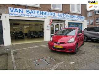 Toyota Aygo 1.0-12V Aspiration Red | Airco | Carkit | LMV | Te financieren v.a € 101,- p/m