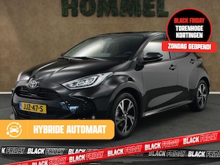 Toyota Yaris 1.5 Hybrid 115 Dynamic - DIRECT UIT VOORRAAD LEVERBAAR - KEYLESS ENTRY & START - STOEL EN STUUR VERWARMING - ADPATIVE CRUISE CONTROL - ACHTERUITRIJ CAMERA - DRAADLOZE TELEFOONLADER