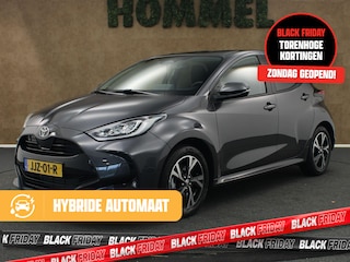 Toyota Yaris 1.5 Hybrid 115 Dynamic - DIRECT UIT VOORRAAD LEVERBAAR - KEYLESS ENTRY & START - STOEL EN STUUR VERWARMING - ADPATIVE CRUISE CONTROL - ACHTERUITRIJ CAMERA - DRAADLOZE TELEFOONLADER