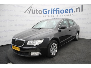 Skoda Superb 1.4 TSI Comfort Business Line ruime hatchback met trekhaak