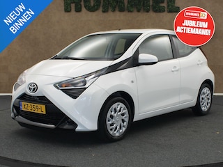Toyota Aygo 1.0 VVT-i x-play - ORIGINEEL NEDERLANDSE AUTO - HOMMEL ONDERHOUDEN! - APPLE CARPLAY/ANDROID AUTO - ACHTERUITRIJCAMERA - ALL SEASON BANDEN - AIRCO - BLUETOOTH