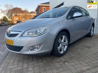 Opel Astra 1.4 Turbo 140pk/Automaat/Navi/Cruise-c/Climate-c/Pdc/AUX