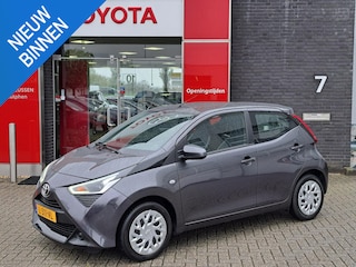 Toyota Aygo X-PLAY CAMERA AIRCO APPLE/ANDROID SPEEDLIMITER