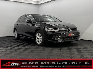 Volkswagen Golf 1.5 TSI Life Edition Clima, Apple carplay, Parkeersensoren, Stoelverwarming, Sfeerverlichting, Led, Keyless start, 2 jaar garantie