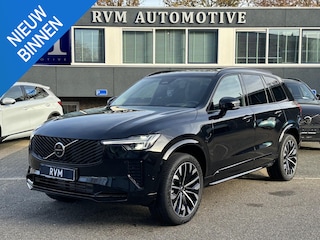 Volvo XC90 2.0 T8 Plug-in hybrid AWD Plus Dark 1000KM| VOL OPTIES!|FABRIEKSGARANTIE T/M 09-2027| PANO| MEM. STOELEN| STOEL/ STUURVERW.| 360 CAMERA| DODE HOEK | ACHTERBANK VERWARMD|