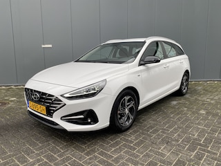 Hyundai i30 Wagon 1.0 T-GDI 120pk MHEV Comfort Smart | Camera | Climate | Keyless | NL. Auto | Full Led | Navigatie | 16" Lichtmetaal | Parkeersensoren