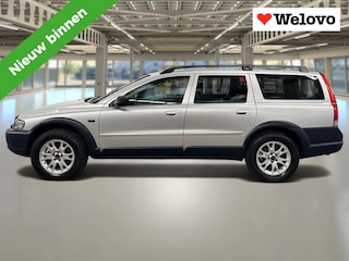 Volvo XC70 2.5 T Momentum Incl. BTW, Rijklaar+garantie...