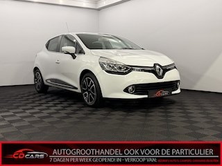 Renault Clio 1.2 TCe Intens Camera, Navi, Keyless start, Airco, Cruise control, A start stop, Lichtmetalen velgen