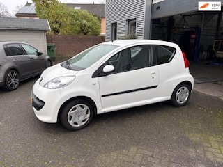 Peugeot 107 1.0-12V XR