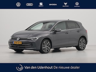 Volkswagen Golf 1.5 eHybrid 204pk 50 Edition Navigatie Camera Stoelverwarming Carplay Stoelmassage 143