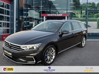 Volkswagen Passat 1.4 TSI DSG GTE TREKHAAK/CAMERA/NAVI/ACC/STOELVERW/E-KLEP