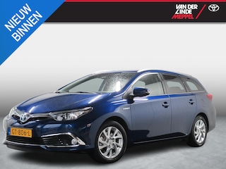 Toyota Auris Touring Sports 1.8 Hybrid Executive Camera Trekhaak
