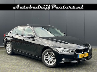 BMW 320i Aut. Sportstoelen Leder ACC HUD Navi Camera Trekhaak