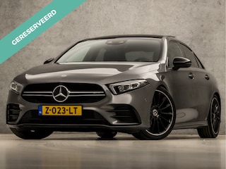 Mercedes-Benz A-klasse 200 Premium Plus AMG Automaat 164Pk (APPLE CARPLAY, PANORAMADAK, SFEERVERLICHTING, STOELVERWARMING, CAMERA, SPORTSTOELEN, NIEUWE APK, NIEUWSTAAT)