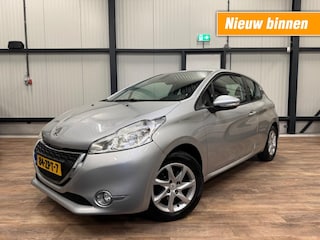 Peugeot 208 1.2 VT1 Envy / CLIMA / PDC / NAVI / CRUISE /