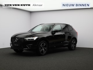 Volvo XC60 T6 AWD Recharge R-Design / Trekhaak / Head up displ. / Pan. dak / 360 Camera / Harman Kardon / Geïntegreerde kinderzitjes / Privacy glass / Full LED