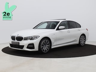 BMW 320e M-Sport | PANO | CAMERA | MEMORY | STOELVERWARMING | TREKHAAK