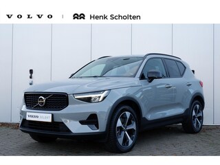 Volvo XC40 B4 Automaat Plus Dark | Verwarmbare voorstoelen | Verwarmbaar stuurwiel | Premium audio by Harman Kardon | Rondom zichtcamera | 19 inch Lichtmetalen velgen